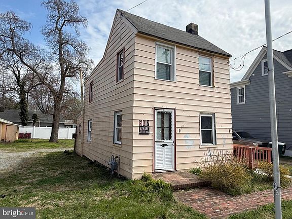 2nd image of 607 S 2nd St