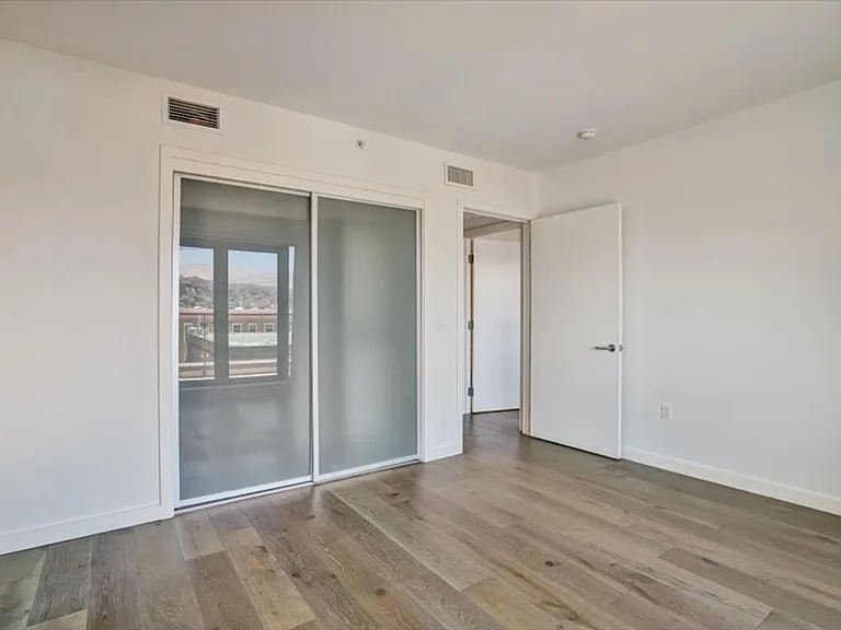 2125 Bryant St #308 — Photo 18