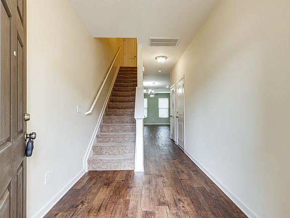 3rd image of 3939 Cannonsgate Ln