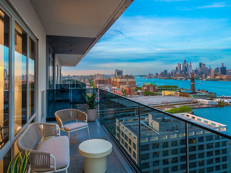 Enjoy apartments with balconies offering breathtaking views.