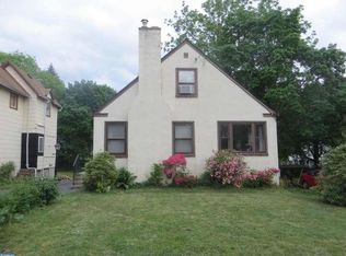 30 Hillside Ave, Upper Darby, PA 19082
