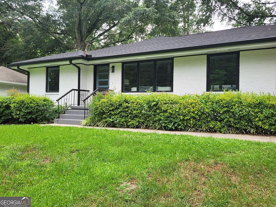 1st image of 2651 Pangborn Rd
