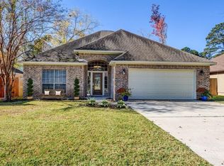 2839 Lake Forest Dr, Montgomery, TX 77356