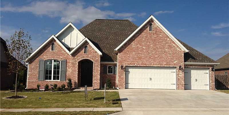 1st image of 3807 Lexington Dr