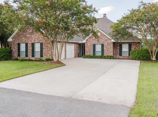 14254 Bayou Terrace Dr, Saint Amant, LA 70774