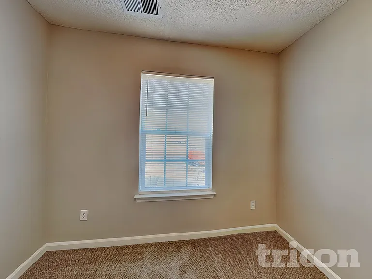 4932 Aldersbrook Dr — Photo 12