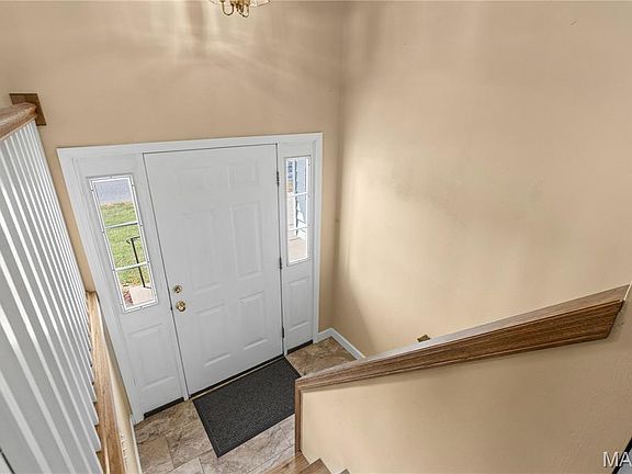 5th image of 3402 Emma Ln