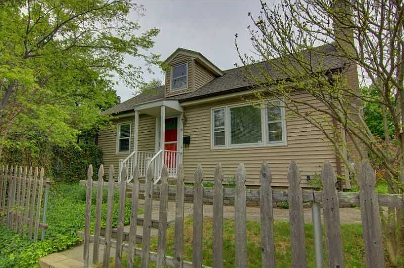 1st image of 15 Kneeland St
