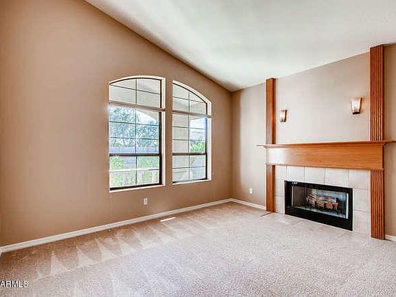 living room w/ fireplace