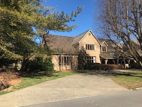 2nd image of 214 Walnut Dr