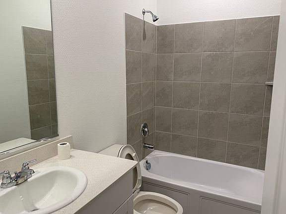3rd image of 410 Mahogany Ln #1