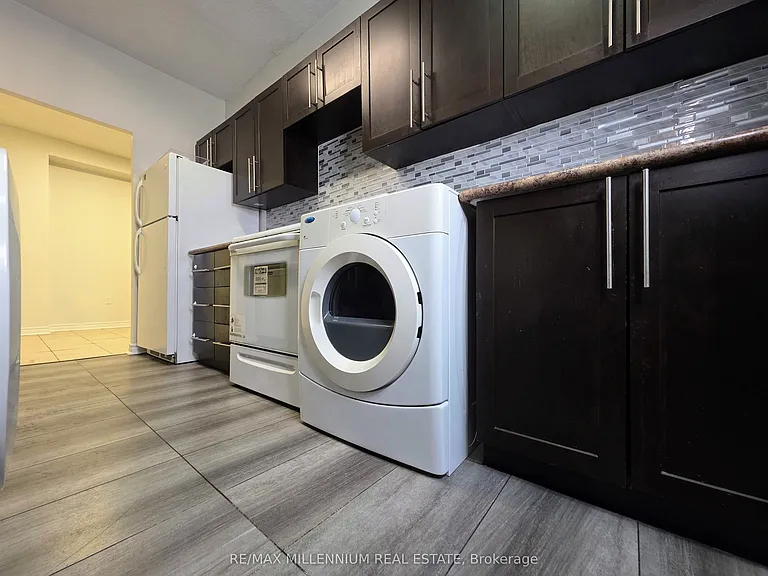 175 Hilda Ave #102 — Photo 11