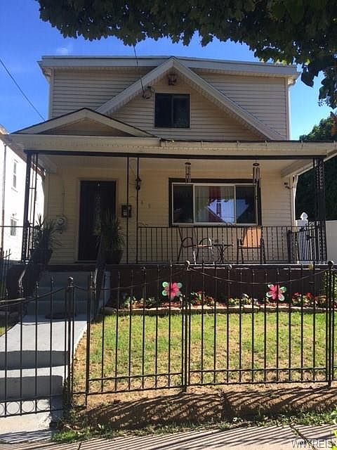 1st image of 569 Plymouth Ave