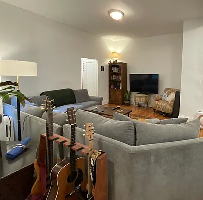 Rented by Compass | media 24