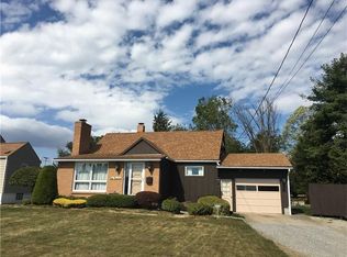 120 Kenneth Ave, New Castle, PA 16105