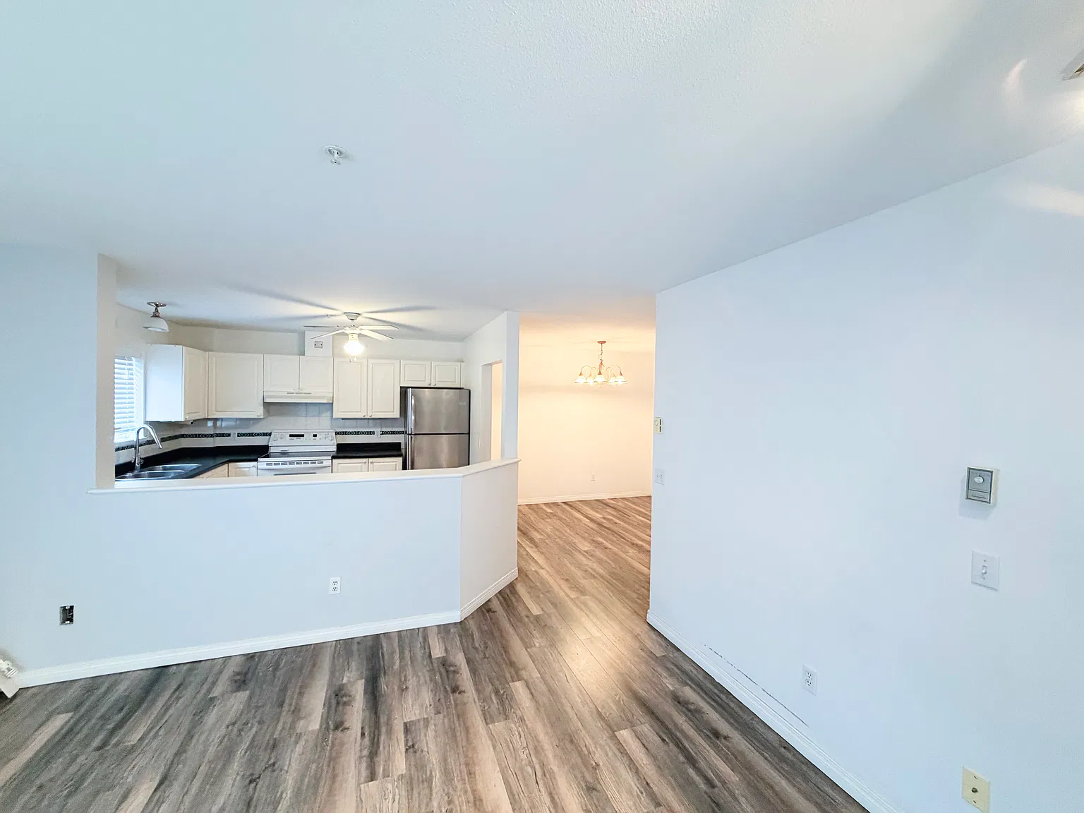 45745 Princess Ave — Photo 3