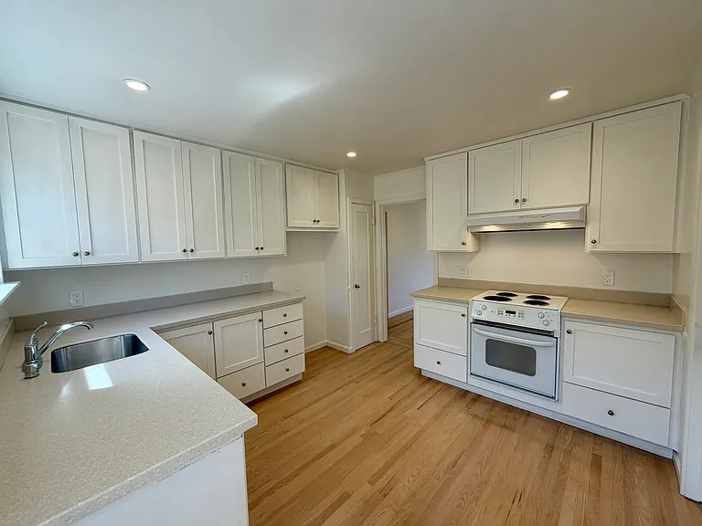 640 Cuesta Ave — Photo 15