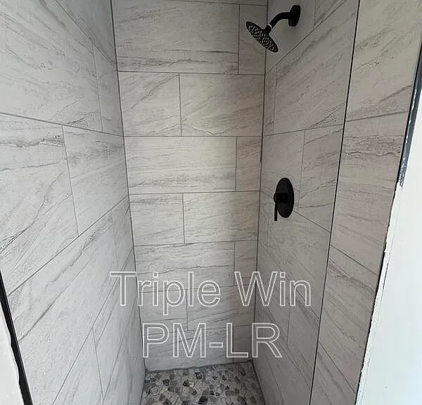 33 Single Oaks Dr — Photo 20