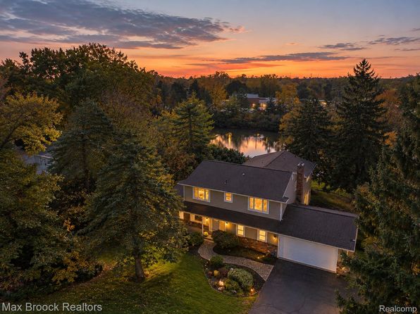 4340 Macqueen Dr