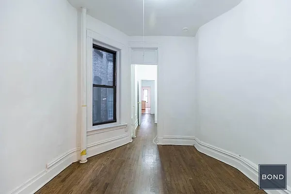 Rented by Bond New York | media 12