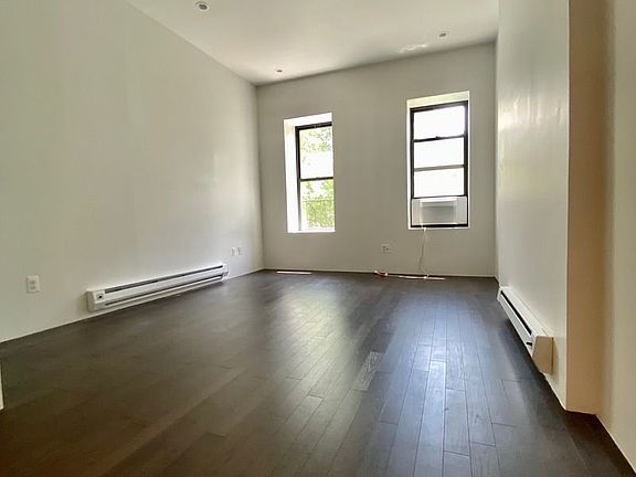 5th image of 1683 1st Ave APT 4S