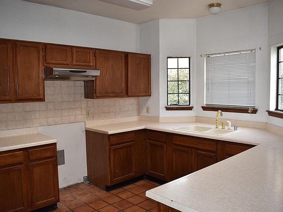 5th image of 11561 Town Lake Ln