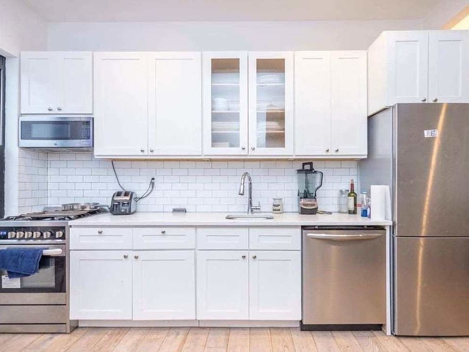 1st image of 4722 46th St APT 3R