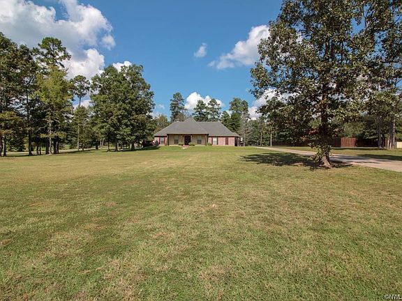 3rd image of 521 Bob White Ln