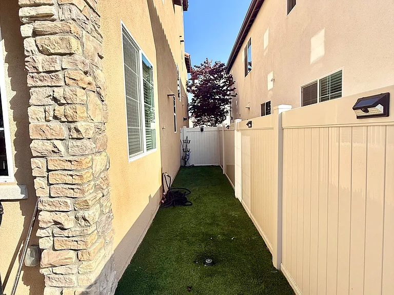 1310 Santa Victoria Rd — Photo 9