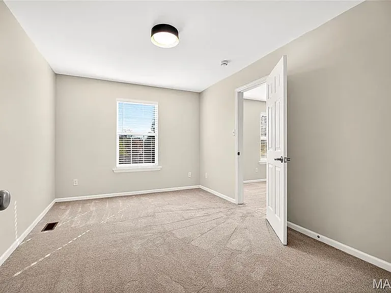 480 Coachgate Ct — Photo 13