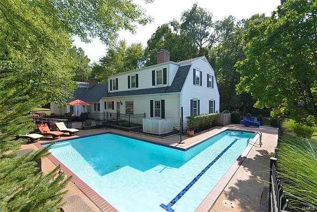 2nd image of 53 Brook Mill Ln