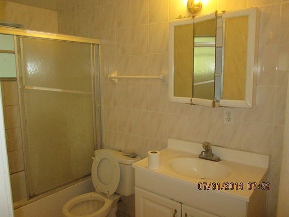 5th image of 2413 S 69th St