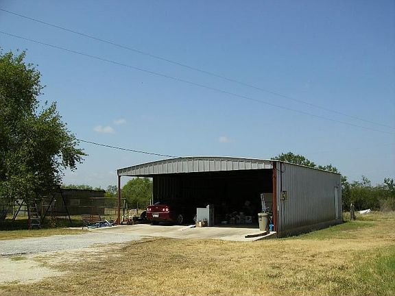 2nd image of 6955 N Us Highway 281