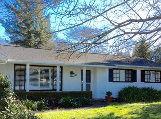 42 Fairlie Dr, Santa Rosa, CA 95403