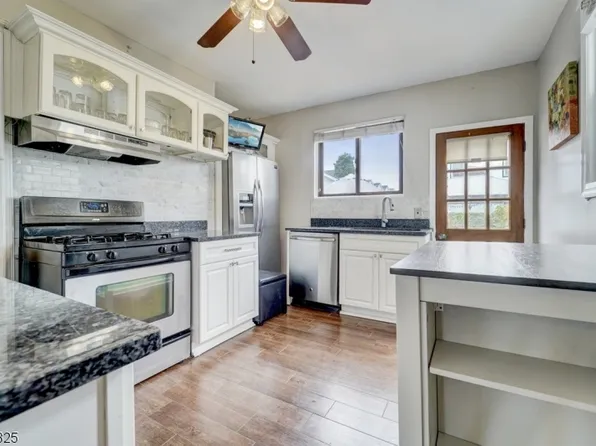 210 7th Street, Harrison Town, NJ 07029