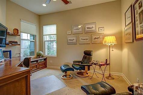 4th image of 61260 Topaz Dr