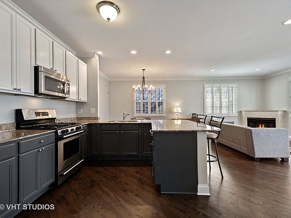 4th image of 2217 N Oakley Ave APT 1S