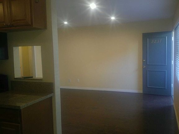 5th image of 2201 Grand Ave
