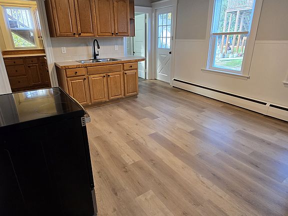 4th image of 9 Coleman St #1