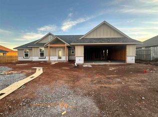 403 Bob White Rd, Geronimo, OK 73543