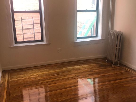 3rd image of 2280 Grand Ave #3