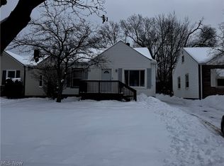 541 Helper Dr, Bedford, OH 44146