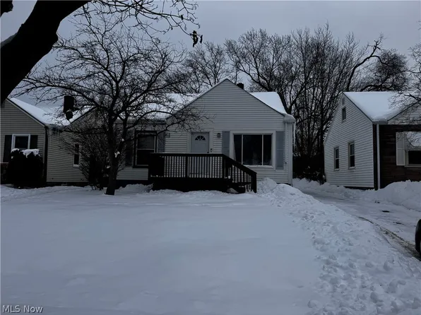 541 Helper Dr, Bedford, OH 44146