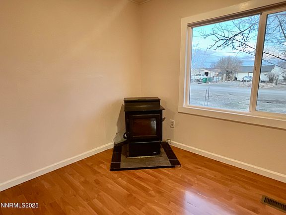 5th image of 2735 Toiyabe St