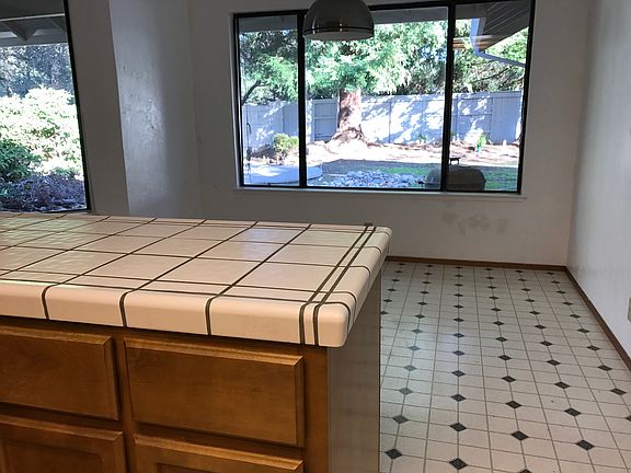Breakfast nook