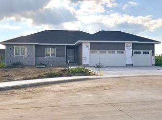 6518 P Ave Pl, Kearney, NE 68847