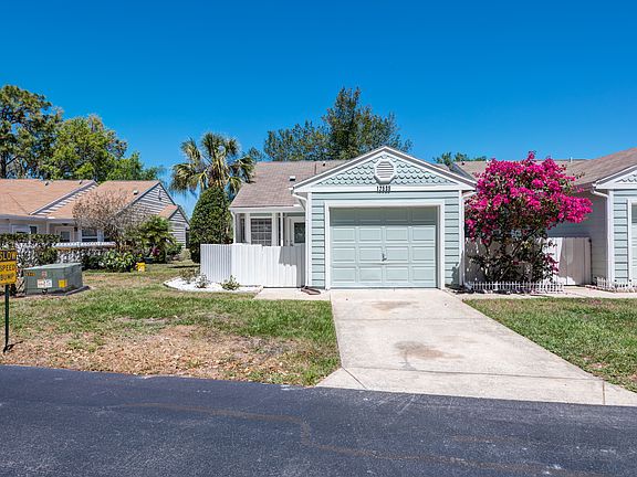 2nd image of 12535 Knollbrook Ln