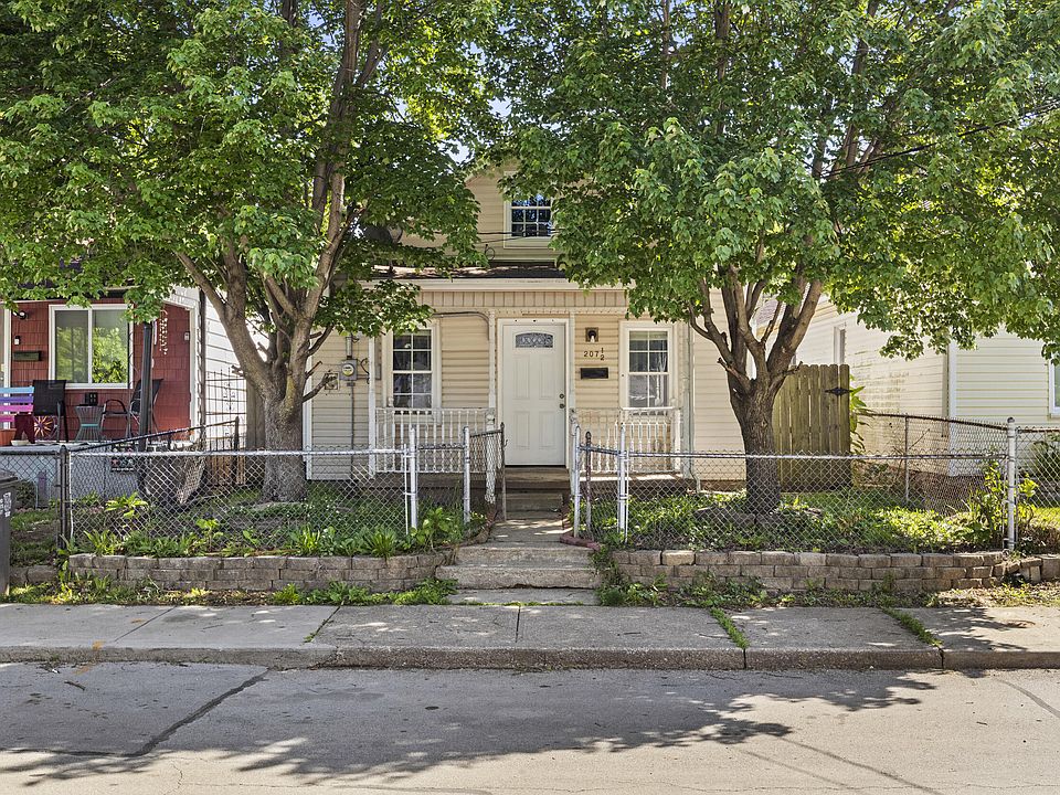 1st image of 207 York St