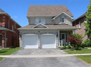 92 Richmond Park Dr, Georgina, ON L4P 0A3