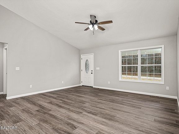 5th image of 1006 Greyeagle Dr